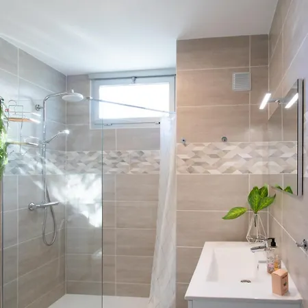 Appartement A3 - 2 Bdr Sea View 10 Min - Parking, Pool & Terrace *