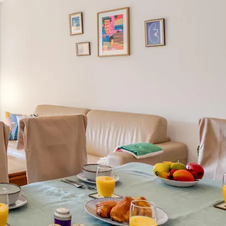 A3 - 2 Bdr Sea View 10 Min - Parking, Pool & Terrace