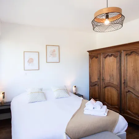 A3 - 2 Bdr Sea View 10 Min - Parking, Pool & Terrace