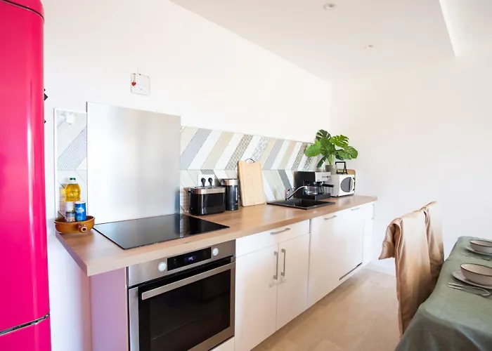 A3 - Staywiz Us -2 Bdr Sea View 10 Min Beach - Parking, Pool & Terrace