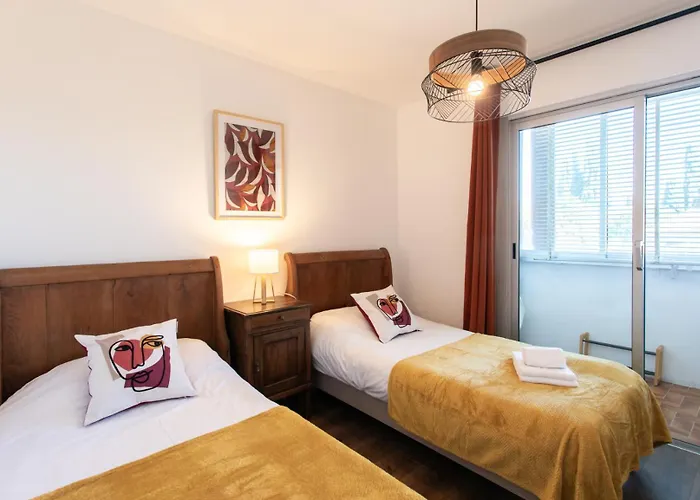 A3 - Staywiz Us -2 Bdr Sea View 10 Min Beach - Parking, Pool & Terrace * 昂蒂布