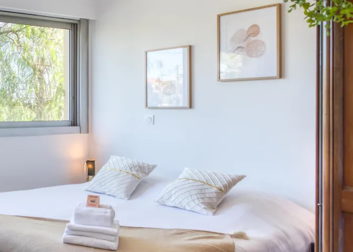 A3 - 2 Bdr Sea View 10 Min - Parking, Pool & Terrace Апартаменти Антіб