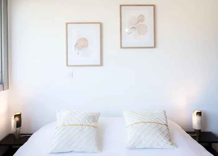 Lejlighed A3 - 2 Bdr Sea View 10 Min - Parking, Pool & Terrace Antibes